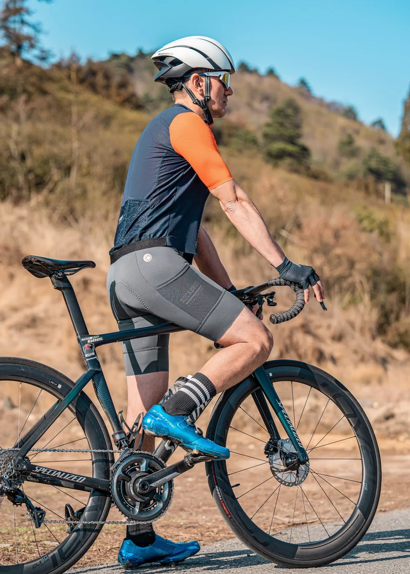 로드-투-스카이 Herren-Radlerhose mit Trägern