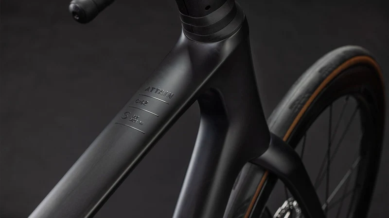 CUBE Attain C:62 SLT carbon´n´coalchrome