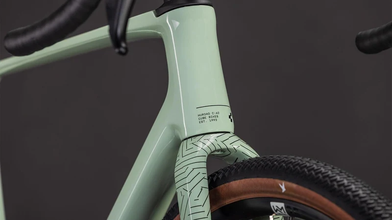 CUBE Nuroad C:62 ONE aloegreen´n´black