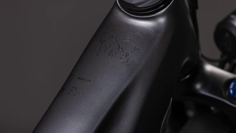 CUBE Nuride Hybrid Performance 600 slapgrey´n´black