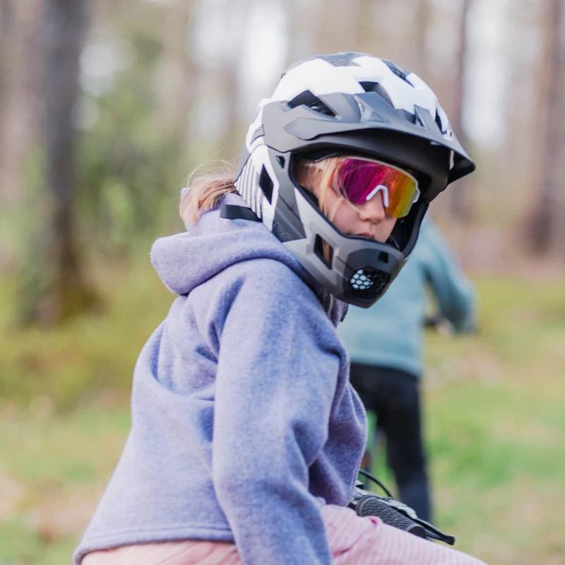 ROCKBROS Kinderhelm BMX MTB 내리막 헬멧 mit Abnehmbarem Kinnschutz und Krempe