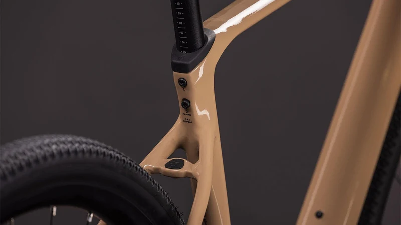 CUBE Nuroad Race cappuccino´n´black