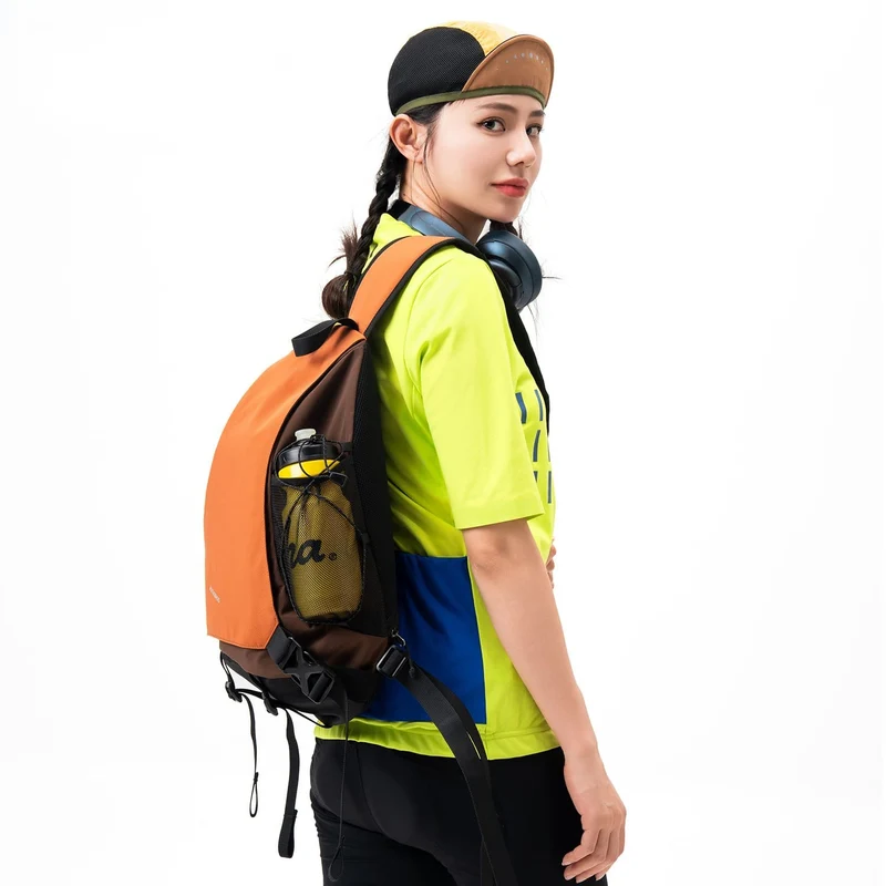 Archery Outdoor Crossbody Bag - 11.5L