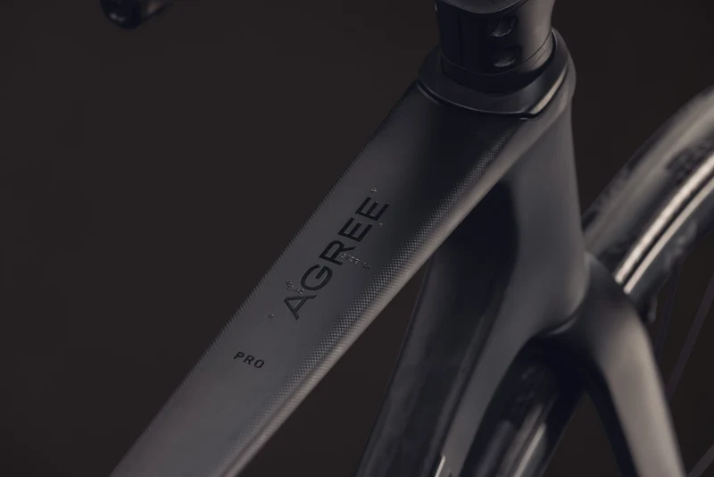 Cube Agree C:62 Pro carbon´n´black 2027
