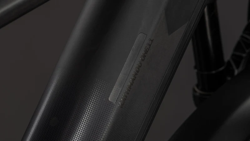CUBE Kathmandu Hybrid ONE11 HPC SLT 800 carbon´n´silverdust