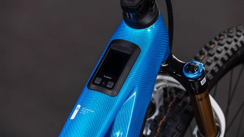 CUBE Stereo Hybrid ONE44 HPC AT 800 actionteam