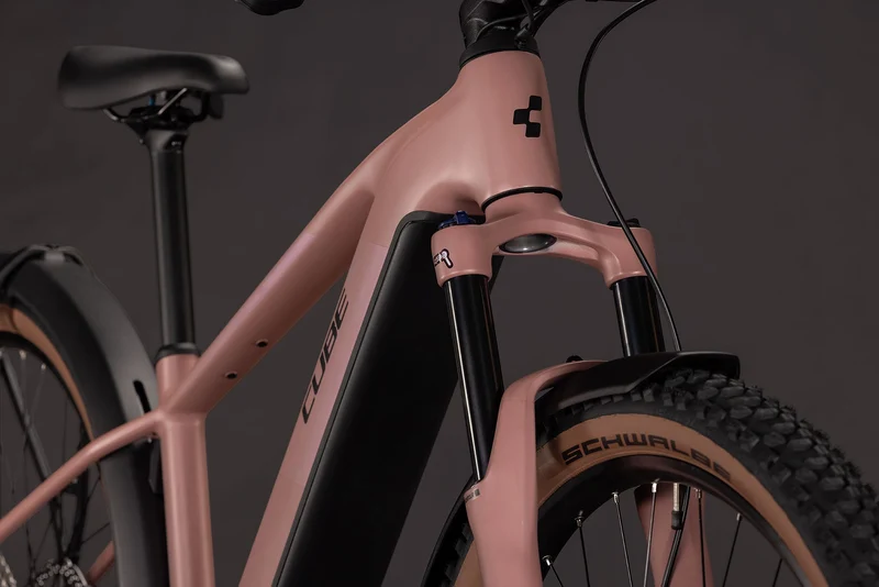 CUBE Reaction Hybrid Performance 720 FE ruby´n´black