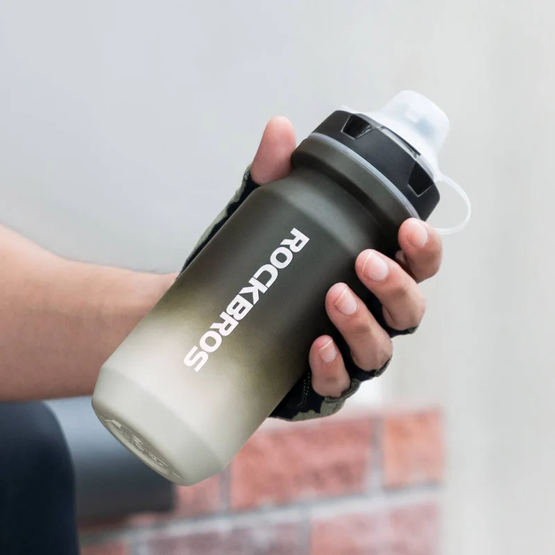 Bike Water Bottle with Soft-Touch Grip & Pull-Top Lid - 600/750ml