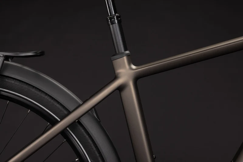 CUBE Touring Hybrid Pro 800 metallicumbra´n´black
