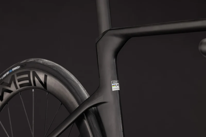 Cube Litening Aero C:68X Race carbon´n´chrome 2027