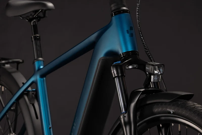 CUBE Touring Hybrid Pro 800 electricblue´n´prizm