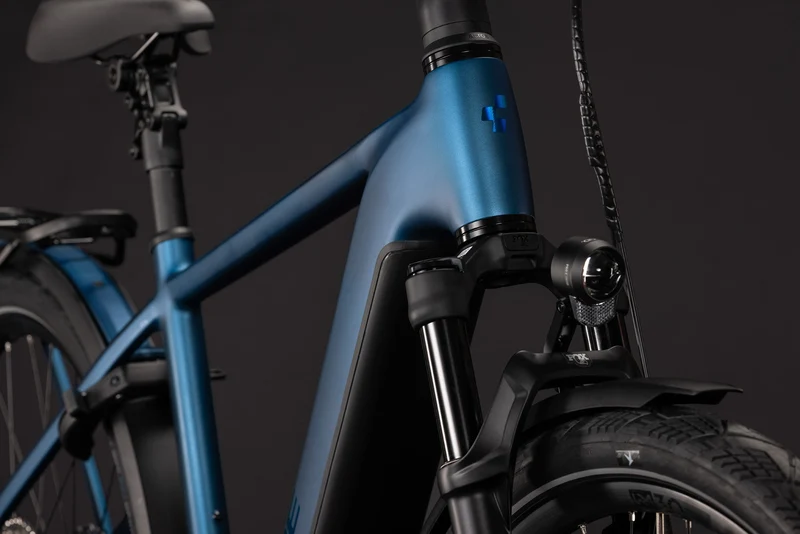 CUBE Kathmandu Hybrid SLX 800 nebula´n´prizm