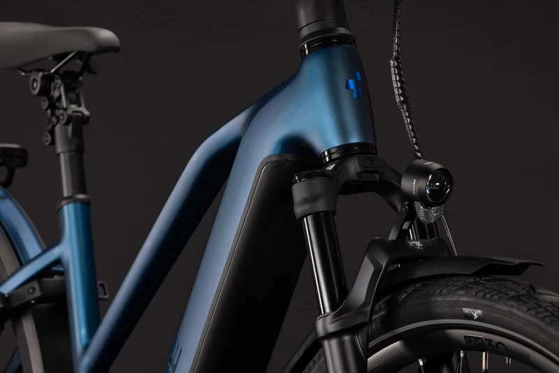 CUBE Kathmandu Hybrid SLX 800 nebula´n´prizm