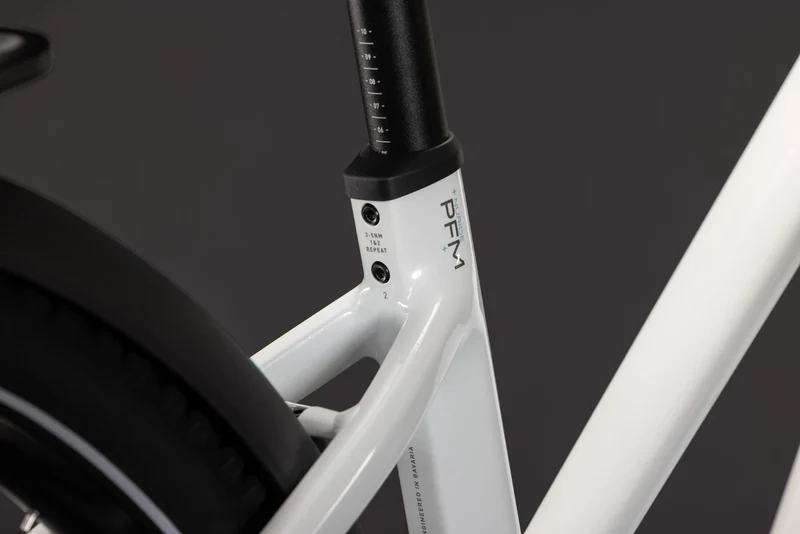 Cube Nuride Hybrid Performance 720 metallicwhite´n´grey Trapeze 2027