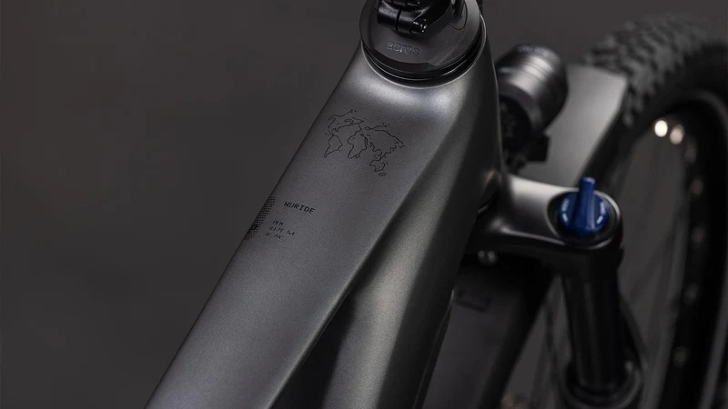 CUBE Nuride Hybrid Performance 600 slapgrey´n´black