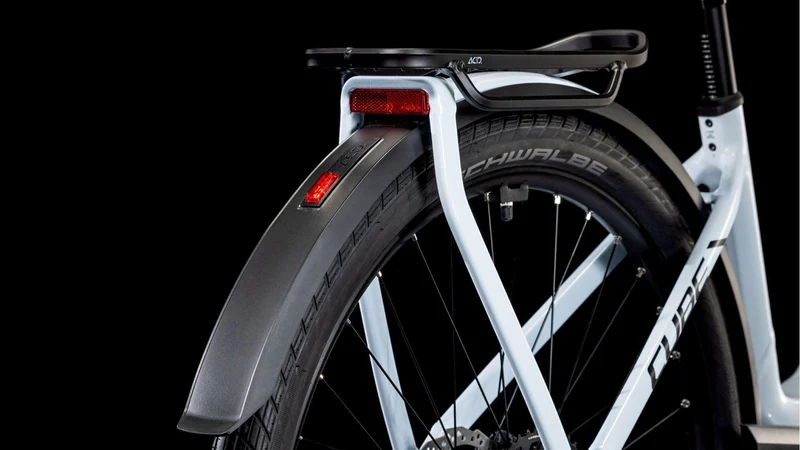 CUBE Kathmandu Hybrid ONE 800 polarwhite´n´black