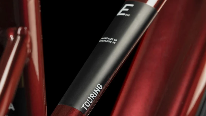 CUBE Touring Hybrid EXC 625 red´n´white