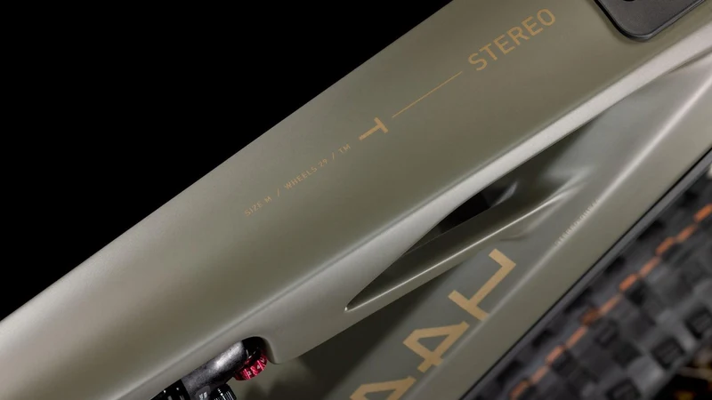 CUBE Stereo Hybrid ONE44 HPC TM 800 dustyolive´n´gold