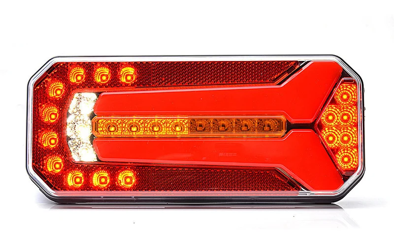 Kombi-Anhänger-Heckleuchte mit dynamischem Blinklicht + Rückfahrlicht