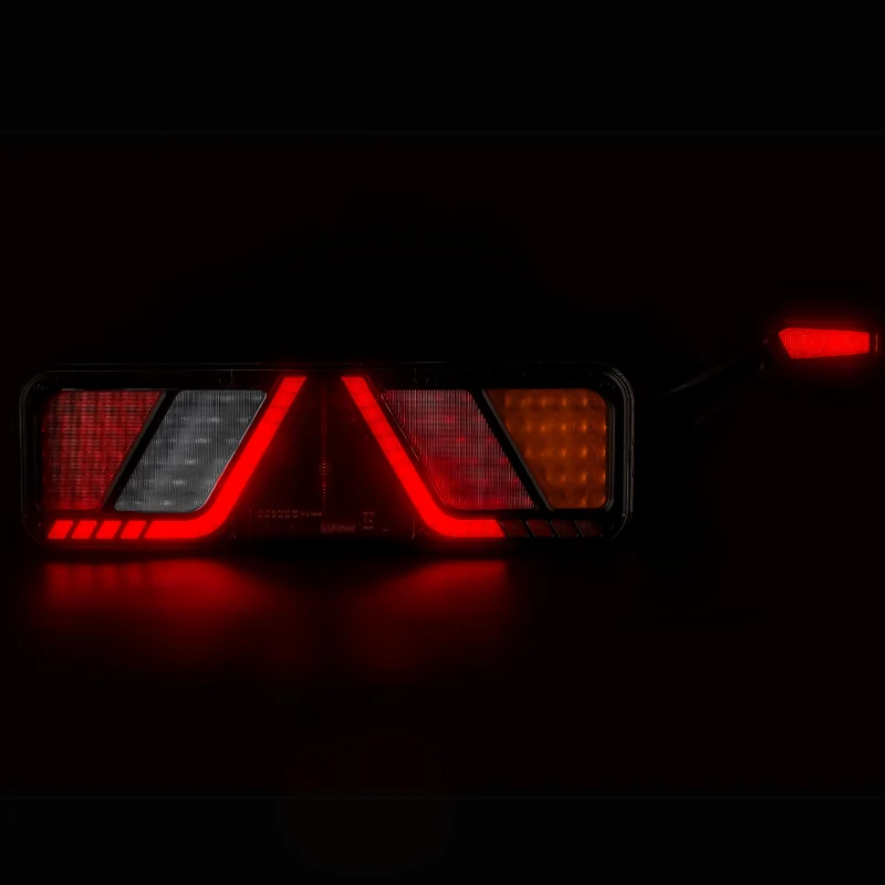 Fristom Große LED-Anhängerleuchte mit Umrissmarkierung / 6 Funktionen