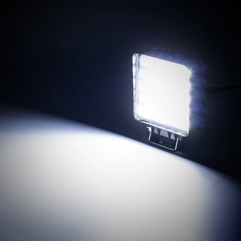 30-W-LED-Arbeitsleuchte mit Schalter / 3800 Lumen Flutlichtstrahl