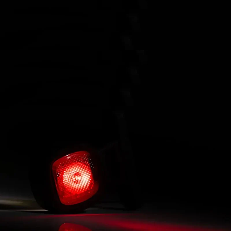 Fristom Kompakte LED-Umrissleuchte / Rot und Weiß