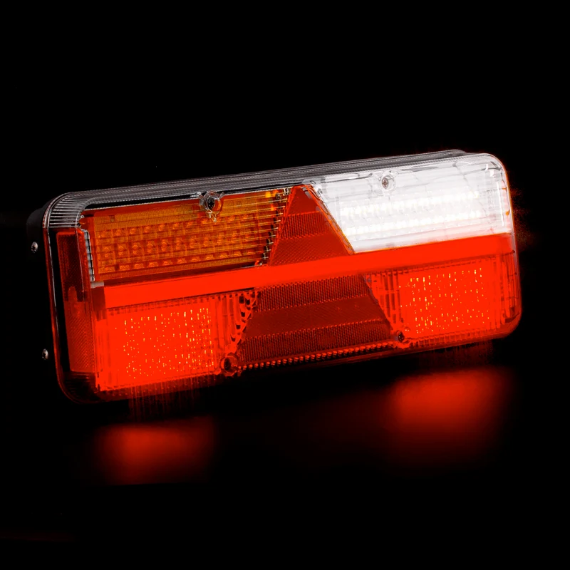 Fristom Große LED-Anhängerleuchte mit dynamischem Blinker / 6 Funktionen