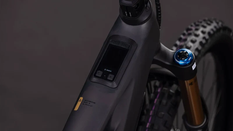 Cube Stereo Hybrid ONE77 HPC AT 800 carbon´n´gold 2026