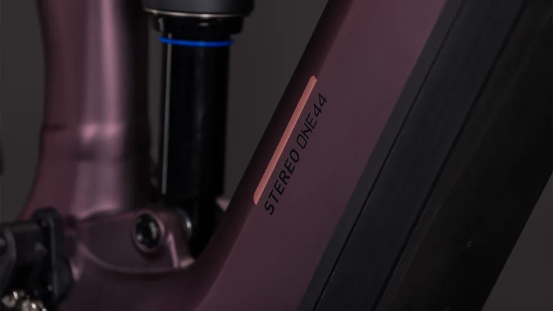 Cube Stereo Hybrid ONE44 Pro 800 shiftblush´n´raisin 2026