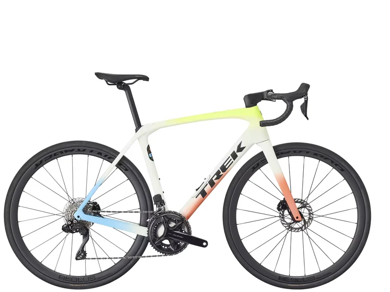 Trek Domane SL 6 Gen 4 Era White/Glowstick/Coral 2026