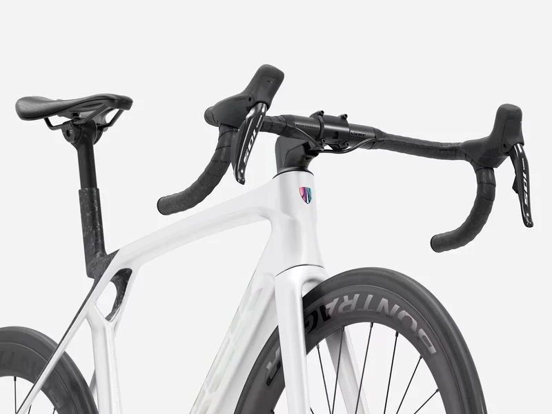Trek Madone SL 6 Gen 8 Crystal White/Deep Smoke 2026