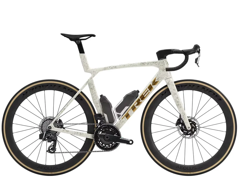 Trek Madone SLR 7 AXS Era White/Supernova Marble 2026