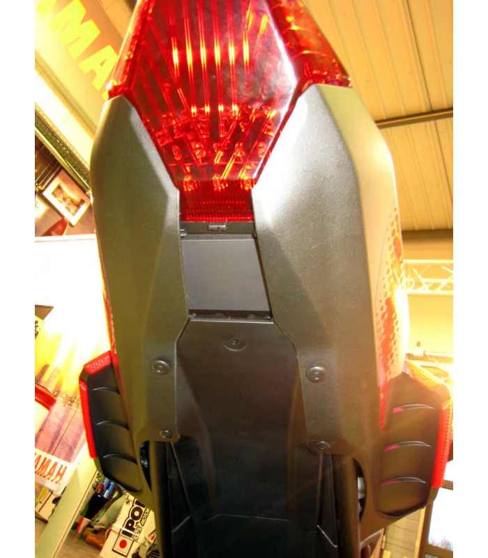 Yamaha MT07 Radspülplattenhalterung